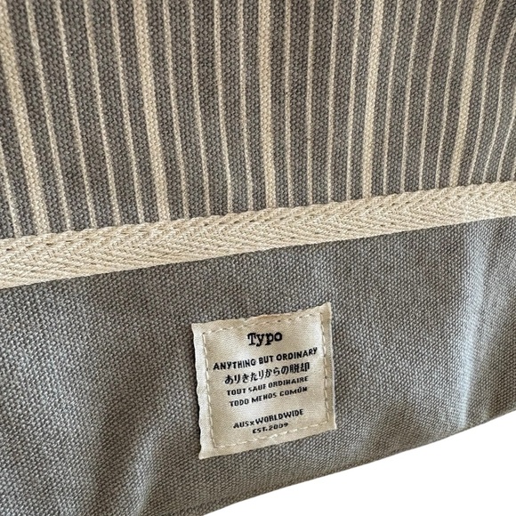 Typo Laptop Case - Picture 3 of 8